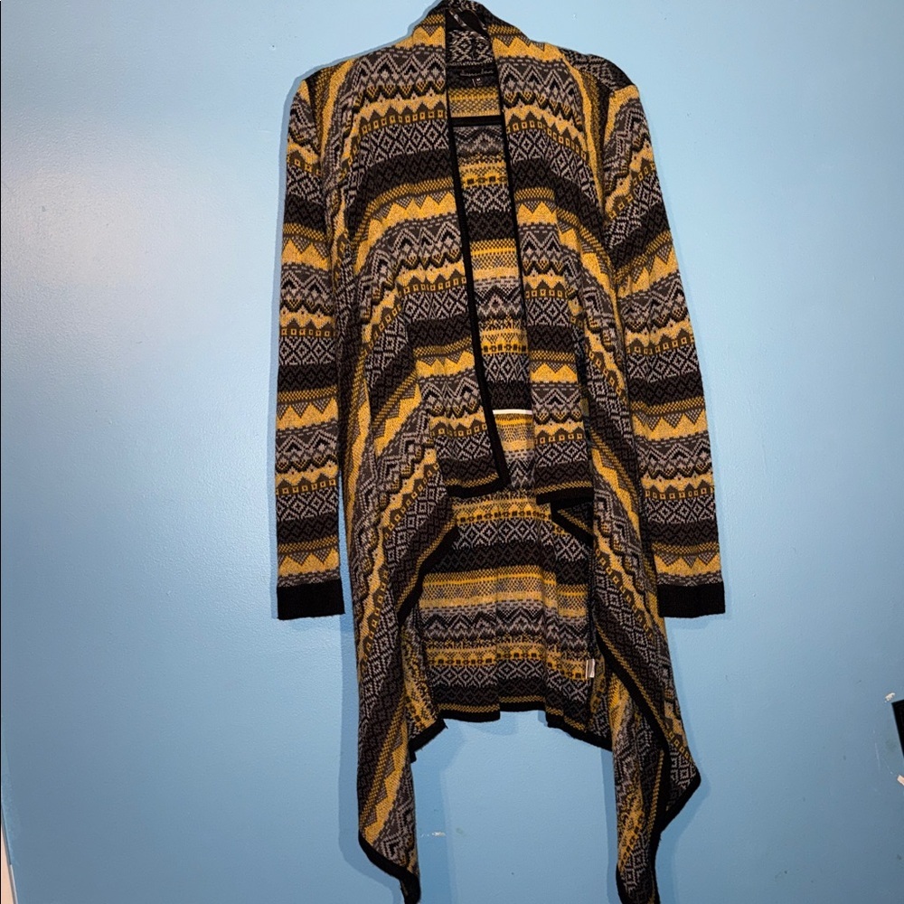 Alison Andrew’s Yellow and Black Patterned Women's Sweater size Medium